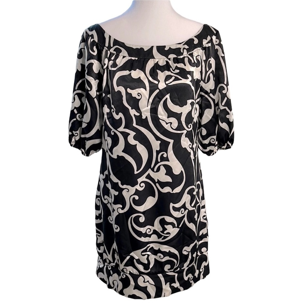 3/$10 White House Black Market Silky Boat Neck Mini Dress